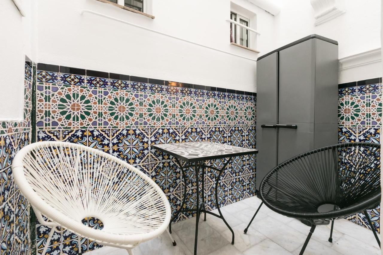 Apartamento Cuarta Puerta Centro Historico Seville Exterior photo