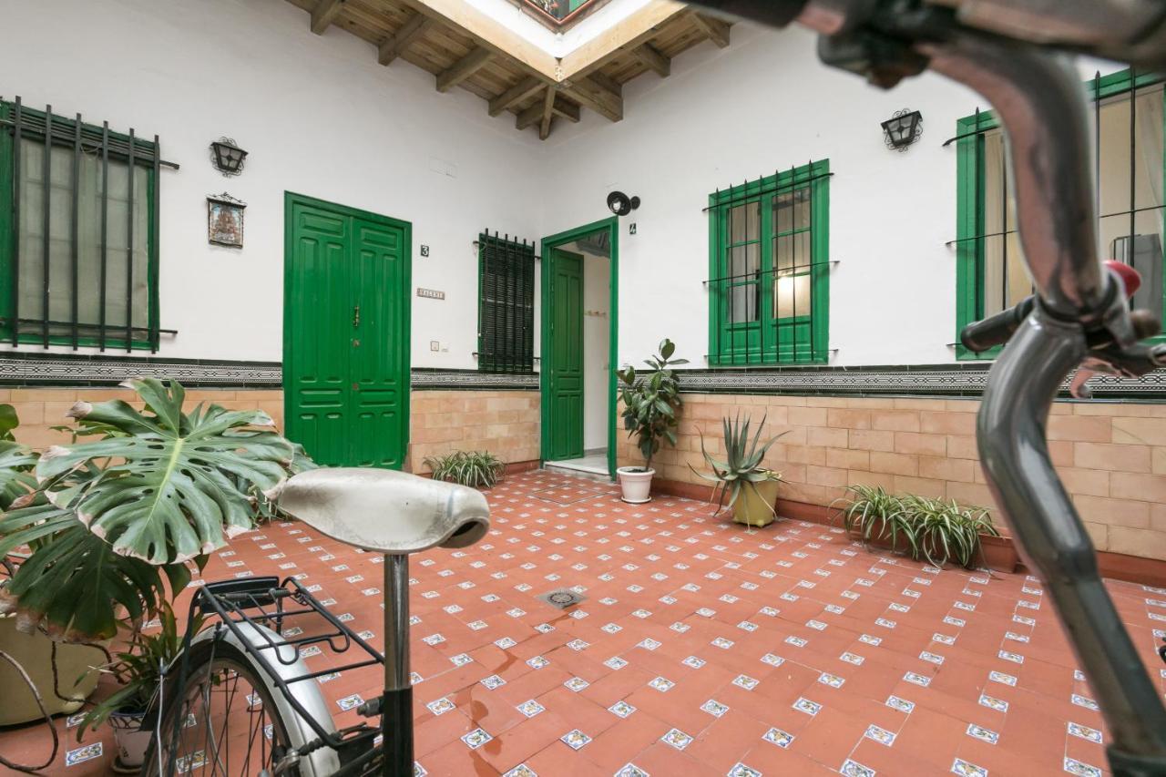 Apartamento Cuarta Puerta Centro Historico Seville Exterior photo